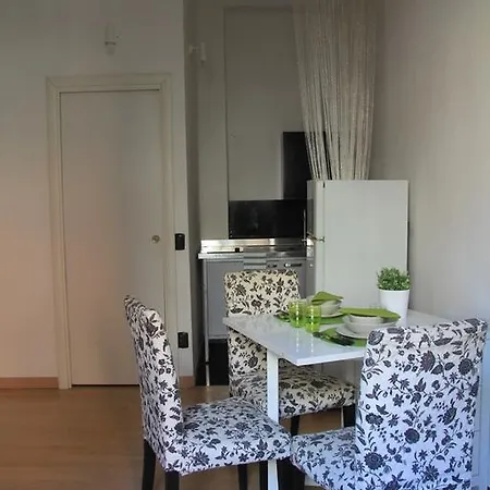 Pluto House Апартаменты