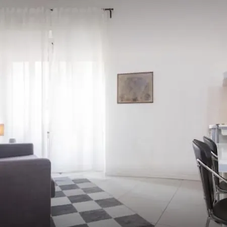 Апартаменты Pluto House Милан